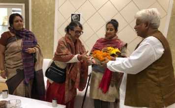 मनीषा कोइराला पहुंचीं संकटमोचन मंदिर, लिया आशीर्वाद