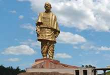 सरदार पटेल न होते तो भारत का विभाजन रोकना कठिन था नेहरू ने जम्मू-कश्मीर को पटेल के नियंत्रण से निकालकर इसे गोपाल स्वामी अयंगर के नियंत्रणाधीन दे दिया। इससे पटेल की भावनाएं गहराई से आहत हुईं।