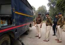 कैदी वाहन में सुराग बना भागने की फिराक में थे नक्सली