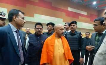 प्रवासी भारतीय दिवस कार्यक्रम की तैयारियों से गदगद दिखे योगी