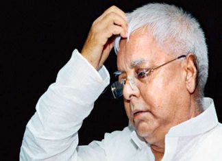 लालू यादव रिहा होंगे, यह महाधिवक्ता की सलाह पर निर्भर सीएजी की रिपोर्ट के हवाले से चारा घोटाले की सूचनाएं खबर बनती थी। बचपन के दिनों में अक्सर सुनते थे कि सांढ़ स्कूटर पर ढोये गये। तब आश्चर्य होता था।