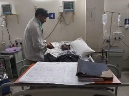 मां और दो बेटियों पर तेेजाब उड़ेल दिया, मां गंभीर रूप से जख्मी