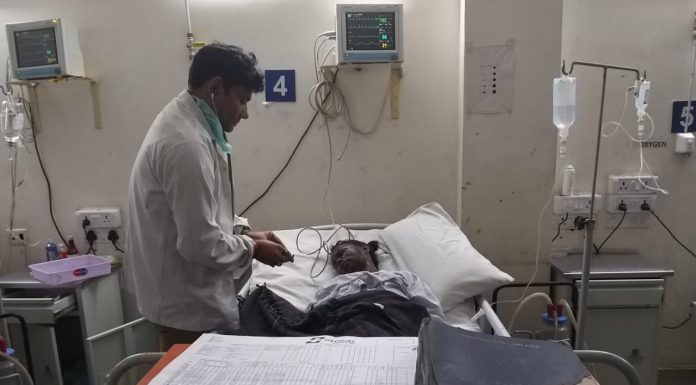 मां और दो बेटियों पर तेेजाब उड़ेल दिया, मां गंभीर रूप से जख्मी