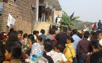 दो सगी बहनों को चाकू मारा, एक की मौत, दूसरे की हालत गंभीर