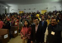 जैसे उड़ि जहाज को पंछी पुनि जहाज पर आवै