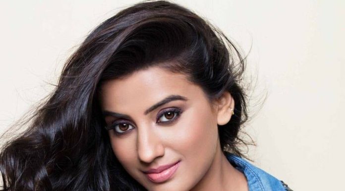 अंखिया से गोली मारब गीत से यंगस्टर्स में छाई रहीं अक्षरा सिंह