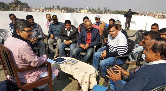 भागलपुर में पूर्व सैनिक मिले कांग्रेस के आनंद माधव से