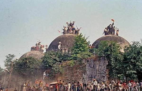 राम जी करेंगे बेड़ा पार, सरकार कोर्ट में तो संत शिलान्यस पर अड़े