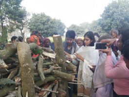 बिलखती बहन ने भाई को मुखाग्नि देकर तोड़ी समाज की बेड़ियां