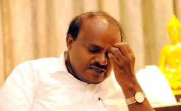 संकट में कर्नाटक की जेडीएस-कांग्रेस गठबंधन सरकार