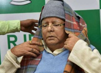 मीरा कुमार को भी लालू ने किया निराश, कांग्रेस को 9 से ज्यादा सीटें नहीं राजद प्रमुख लालू यादव (फाइल फोटो) ने कहा है कि RSS व BJP कोरोना वायरस से भी खतरनाक