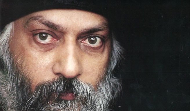 ओशो ने प्रवचन में कहा था- निंदा रस का धंधा है तुम्हारी पत्रकारिता ओशो ने कहा था- निंदा रस का धंधा है तुम्हारी पत्रकारिता। पत्रकारों की दृष्टि ही मिथ्या हो जाती है। उनके धंधे का मतलब ही यह है कि जनता जो चाहती है, वह लाओ खोजबीन कर।