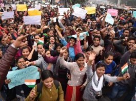 गम और गुस्से से उबला बिहार, पुलवामा कांड के शहीदों को किया नमन