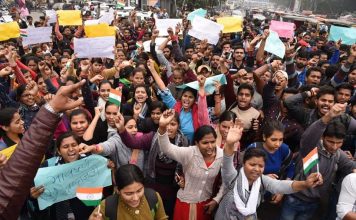 गम और गुस्से से उबला बिहार, पुलवामा कांड के शहीदों को किया नमन