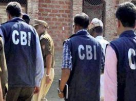 संवैधानिक निकायों पर भी उठे सवालों ने सरकार को कठघरे में खड़ा किया