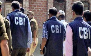 संवैधानिक निकायों पर भी उठे सवालों ने सरकार को कठघरे में खड़ा किया