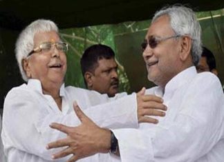 लालू यादव तो भ्रष्ट साबित हो चुके हैं, फिर भी उनके इतने दीवाने क्यों हैं? वक्त-वक्त की बात है- 2015 की दोस्ती