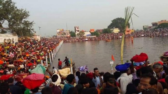 लोक का सांस्कृतिक पक्ष हमेशा से संवादधर्मी रहा है। भारतीय समाज के परिप्रेक्ष्य में देखें तो तीन संस्कृतियाँ मूलतः देखने को मिलती हैं।