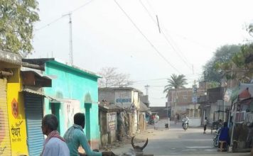 पाती ना कवनो सनेस, कहां हेरा गइली मलिकाइन! गांव की तस्वीर बाबूलाल जी के सौजन्य से