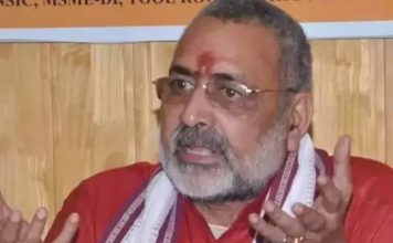 कांग्रेस ने कहा- बड़बोलेपन के कारण सीट से बेदखल हुए गिरिराज गिरिराज सिंह