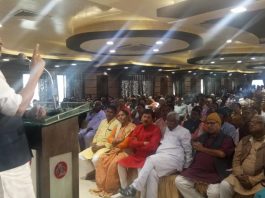 गरीबों की आंखों में धूल झोंकना चाहते हैं राहुल गांधीः सुशील मोदी