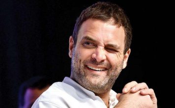 बंगाल और असम चुनावों में ‘टेंपल रन’ क्यों भूल गये राहुल गांधी बंगाल और असम विधानसभा चुनाव में जनेऊधारी राहुल गांधी किसी मंदिर में दिखाई नहीं पड़ रहे हैं। यह चुटकी ली पूर्व विधायक राजीव रंजन ने।