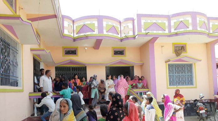 तरैया जदयू के प्रखंड अध्यक्ष की हत्या, बचाने गए बेटों पर भी हमला