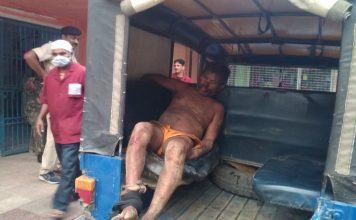 बाप ने बेटे को कुदाल से काट कर मौत के घाट उतारा बाप ने ही बेटे को कुदाल से काट डाला