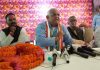 महाराजगंज का महाराज बनने के लिए मच गया घमासान प्रेस कांफ्रेंस करते इंजीनियर सच्चिदानंद राय