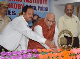 युवा शक्ति ही देश के भविष्य को सही दिशा देगी : राज्यपाल