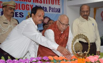 युवा शक्ति ही देश के भविष्य को सही दिशा देगी : राज्यपाल