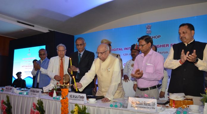 बिहार के गवर्नर ने कहा, बिहार में उच्च शिक्षा में सुधार के प्रयास तेज डिजिटलाइजेशन पर आयोजित कार्यक्रम का उद्घाटन करते बिहार के राज्यपाल लालजी टंडन