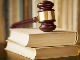 दोषी लड़की को अदालत की अनोखी सजा, 5 बच्चियों को पढ़ाओ अदालत ने सजा सुनाई