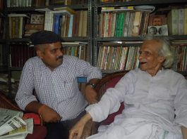 जब हिंदी के कमर एतना नाजुक बा, त ओकरा टूटिये जाये में भलाई बा कृष्ण बिहारी मिश्र (दायें) के साथ लेखक निराला