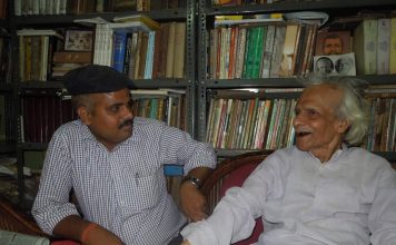 जब हिंदी के कमर एतना नाजुक बा, त ओकरा टूटिये जाये में भलाई बा कृष्ण बिहारी मिश्र (दायें) के साथ लेखक निराला