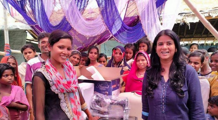 ससुराल जाने के पहले स्वरोजगार का हुनर सीख रही हैं बेटियां मुखिया रितु जैसवाल की पहल पर लड़कियां बन रहीं हुनरमंद