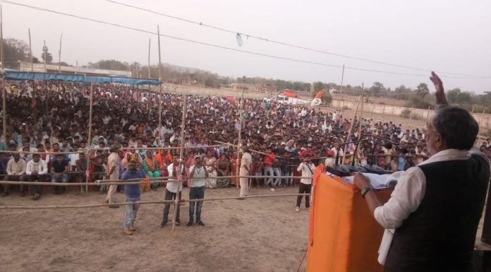 बिहार के उपमुख्यमंत्री ने पूछा, केंद्रीय एजेंसियों एक्शन पर एतराज क्यों औरंगाबाद लोकसभा क्षेत्र के गया जिलान्तर्गत बाँकेबाज़ार में आयोजित सभा को संबोधित करते उपमुख्यमंत्री।