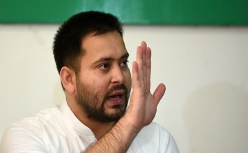 Exit Poll की मानें तो तेजस्वी के सिर सजेगा ताज, जानें इसका राज Exit Poll की मानें तो तेजस्वी के सिर ताज सजेगा। नीतीश राज की समाप्ति होगी। ऐसा आकलन भास्कर को छोड़ सबके Exit Poll में है।