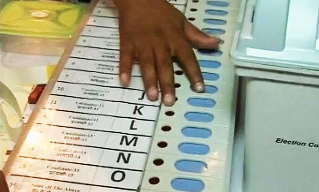 बिहार की सभी सीटों पर जीत दर्ज करेगा एनडीए : राजीव रंजन वोटिंग मशीन