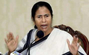 पश्चिम बंगाल में अपना किला स्वयं ध्वस्त कर रहीं ममता बनर्जी