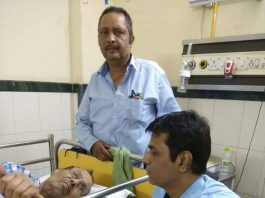 कैंसर से जूझ रहे हैं कई अखबारों के संपादक रहे श्याम आचार्य अस्पताल के बेड पर श्याम आचार्य