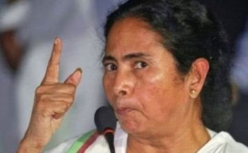 बंगाल में समय से पहले हो सकता है विधानसभा चुनाव बंगाल असेंबली इलेक्शन में खेला होगा और इस खेल की रेफरी होंगी ममता बनर्जी। इस बार इस बार बंगाल असेंबली इलेक्शन नारों के सहारे लड़ा जाएगा।