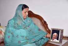 RJD ने चुनाव प्रचार में लालू का इमोशनल कार्ड खेला, राबड़ी ने लिखा पत्र राबड़ी देवी