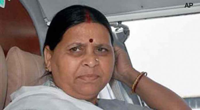 सावधान! बिहार में भी ‘वर्ड वॉर’ : नरभक्षी, जल्लाद जैसे शब्द गूंज रहे पूर्व मुख्यमंत्री राबड़ी देवी