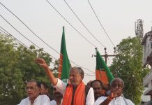 5वें चरण की वोटिंग के बाद हार तय देख बौखला गया है विपक्ष चुनाव प्रचार करते सुशील कुमार मोदी