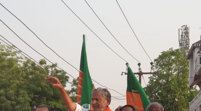 5वें चरण की वोटिंग के बाद हार तय देख बौखला गया है विपक्ष चुनाव प्रचार करते सुशील कुमार मोदी