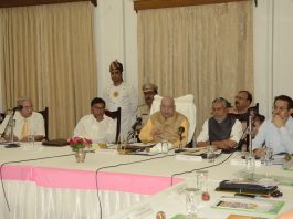 बिहार में 8000 सहायक प्राध्यापकों की नियुक्ति जून 2020 के पूर्व राज्यपाल की अध्यक्षता में हुई कुलपतियों की बैठक में उपमुख्यमंत्री सुशील मोदी भी शामिल हुए