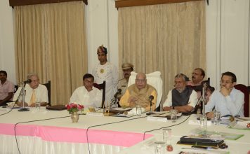 बिहार में 8000 सहायक प्राध्यापकों की नियुक्ति जून 2020 के पूर्व राज्यपाल की अध्यक्षता में हुई कुलपतियों की बैठक में उपमुख्यमंत्री सुशील मोदी भी शामिल हुए