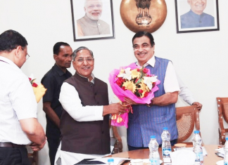 बिहार के पथ-पुल निर्माण की कई योजनाओं पर केंद्र की सहमति केंद्रीय सड़क परिवहन मंत्री नितिन गडककी समीक्रीषा बैठक में बिहार के पथ निर्माण मंत्री नन्द किशोर यादव