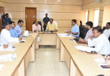 झारखंड के मुख्यमंत्री फ्लाईओवर के कार्यों में तेजी लाने का निर्देश दिया झारखंड के मुख्यमंत्री श्री रघुवर दास ने नगर विकास मंत्री श्री सीपी सिंह और इससे जुड़े अधिकारियों एवं संवेदक के साथ झारखंड मंत्रालय में कांटा टोली और रातू रोड फ्लाईओवर परियोजना की समीक्षा बैठक की।